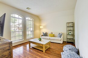 Private Yard + Gazebo: Quiet Houston Home