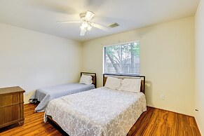 Private Yard + Gazebo: Quiet Houston Home