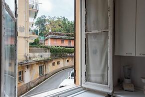 Inviting 2-bed flat near the beach