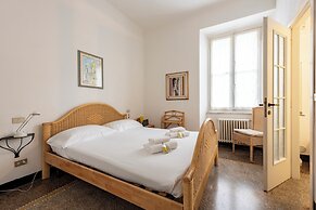 Inviting 2-bed flat near the beach