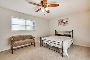 18 Mi to Downtown Atlanta: Quiet Home w/ Fire Pit