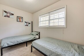 18 Mi to Downtown Atlanta: Quiet Home w/ Fire Pit