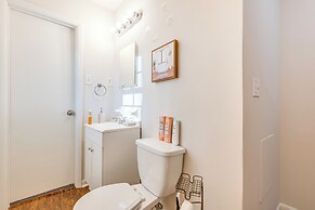 18 Mi to Downtown Atlanta: Quiet Home w/ Fire Pit