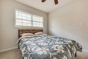 18 Mi to Downtown Atlanta: Quiet Home w/ Fire Pit