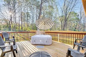 18 Mi to Downtown Atlanta: Quiet Home w/ Fire Pit