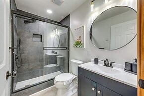 Lakefront Poconos Cabin w/ Deck & Game Room