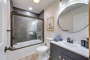 Lakefront Poconos Cabin w/ Deck & Game Room