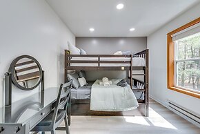 Lakefront Poconos Cabin w/ Deck & Game Room