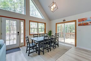 Lakefront Poconos Cabin w/ Deck & Game Room