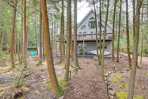 Lakefront Poconos Cabin w/ Deck & Game Room