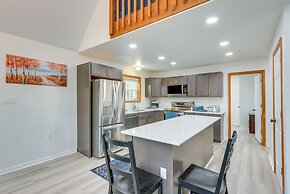 Lakefront Poconos Cabin w/ Deck & Game Room