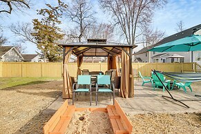 Walk to Bay: Home w/ Fenced Yard in Colonial Beach