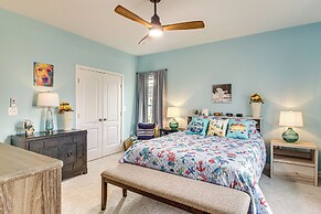 Walk to Bay: Home w/ Fenced Yard in Colonial Beach