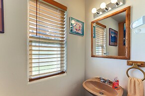 Hot Tub & Decks: Central Hood River Townhome!