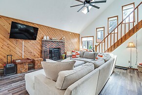 3 Mi to Tobyhanna State Park: Home w/ Serene Deck!