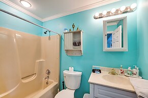 Fish & Grill: Spacious Home in Eddyville!