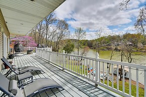 Fish & Grill: Spacious Home in Eddyville!