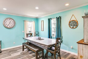 Fish & Grill: Spacious Home in Eddyville!