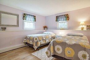 Near Beaches & Trails: Home in East Falmouth