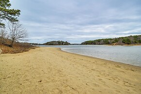Near Beaches & Trails: Home in East Falmouth