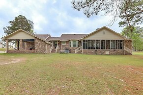 Private Dock + Pool Table: Lake Marion Getaway
