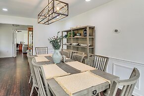 Private Dock + Pool Table: Lake Marion Getaway