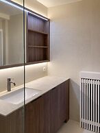 Huswell - Renovated Beachfront Apartment