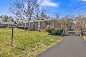 Upscale Escape Game Room & Spa-like Baths 4 Bedroom Home