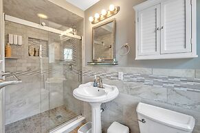 Upscale Escape Game Room & Spa-like Baths 4 Bedroom Home