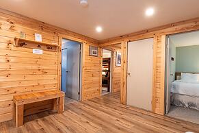Bear Hill Cabin 4 Bedroom Cabin