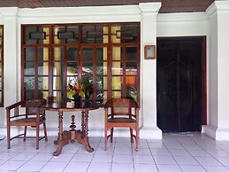 Uns Hotel - Bali