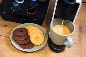 Amber - by Kairos Apartments