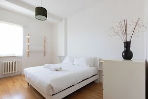 Agostini 9- Bright Flat