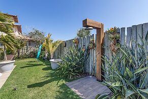 Bz45 Rua das Pedras Casa com Piscina