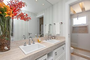 Bz45 Rua das Pedras Casa com Piscina