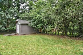 Grey Eagle Cottage with Hot Tub