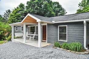 Grey Eagle Cottage with Hot Tub