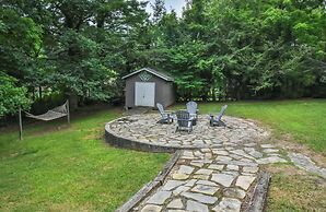 Grey Eagle Cottage with Hot Tub