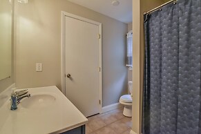 Grey Eagle Cottage with Hot Tub