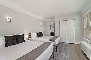 Skokie 2BR Apt - Bright & Central