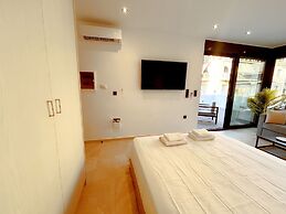 Theo Apartments in Athens Center