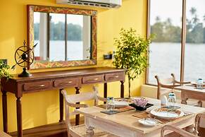 Houseboats By DAE Colombo