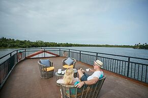 Houseboats By DAE Colombo