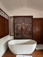Houseboats By DAE Colombo