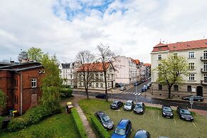Family - by Kairos Apartments