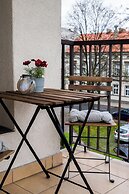 Family - by Kairos Apartments