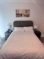 City Centre - 2-bed High Rise Apartment - Sleeps 4