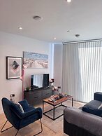 City Centre - 2-bed High Rise Apartment - Sleeps 4