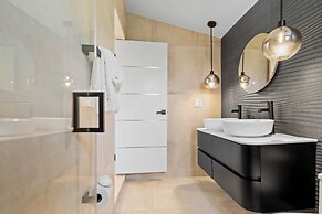 Casa Siesta Modern by Design District Hot Tub