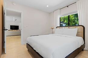 Casa Siesta Modern by Design District Hot Tub